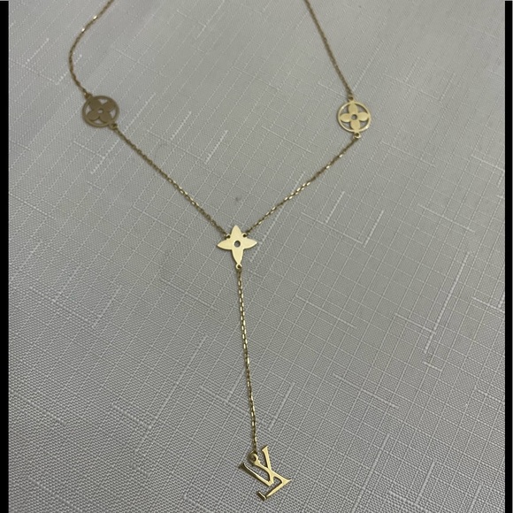 Pure 18K Inspired LV Necklace ⛓⭐️💛♥️ - Picture 8 of 11